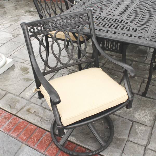 Augusta Dining by Leisure Select Family Leisure