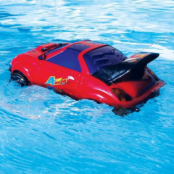 remote car that goes in water