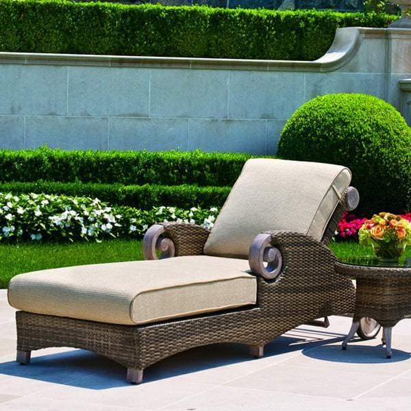 grand manor chaise lounge
